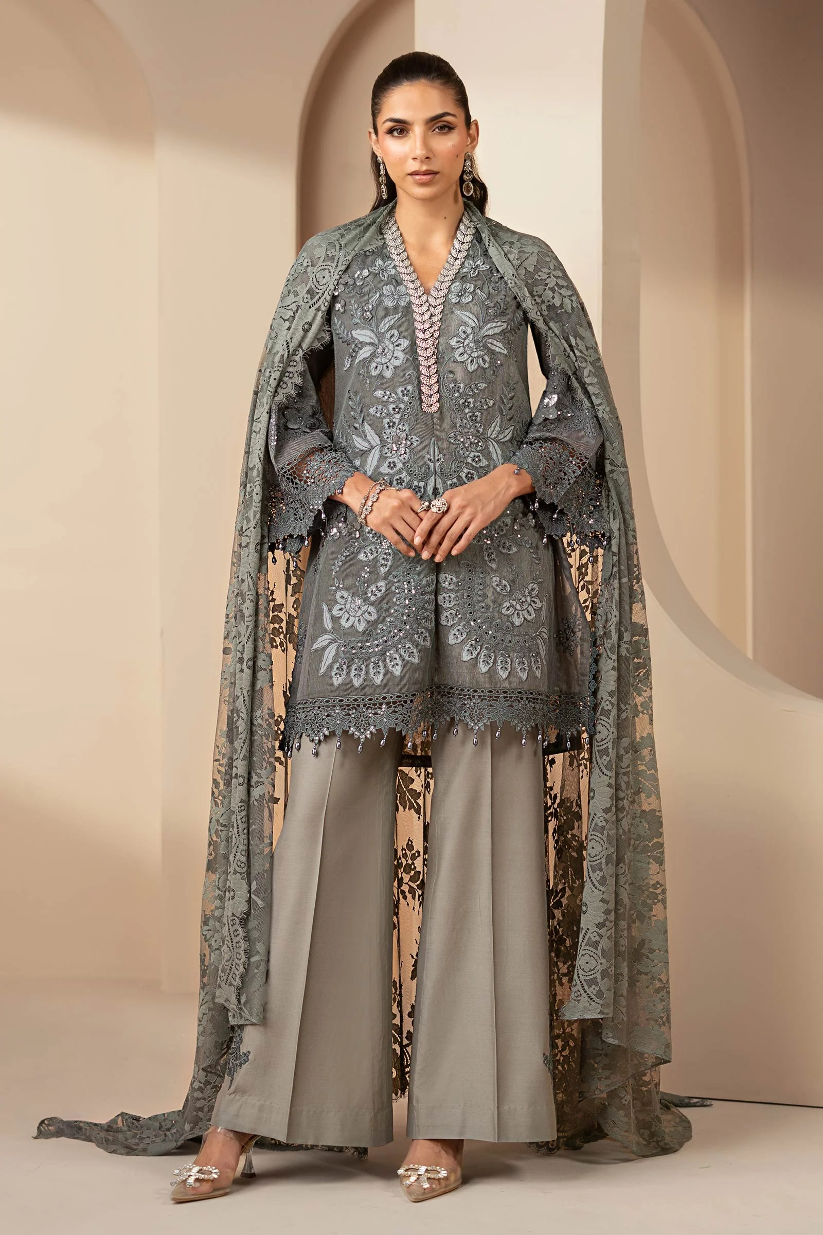 3 Piece Embroidered Lawn Karandi Suit - Image 2