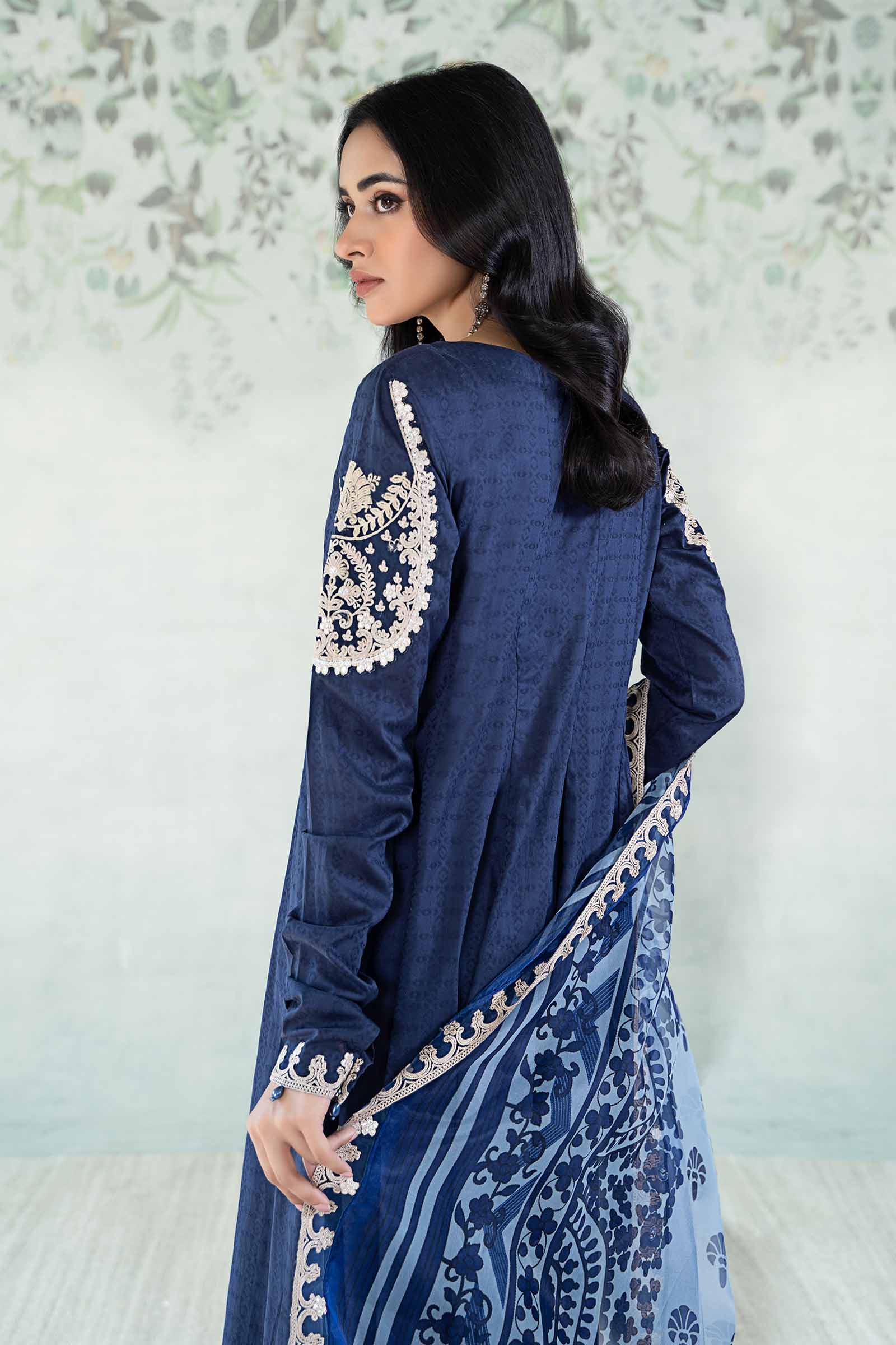 3 Piece Dyed Jacquard Lawn Suit - Image 4