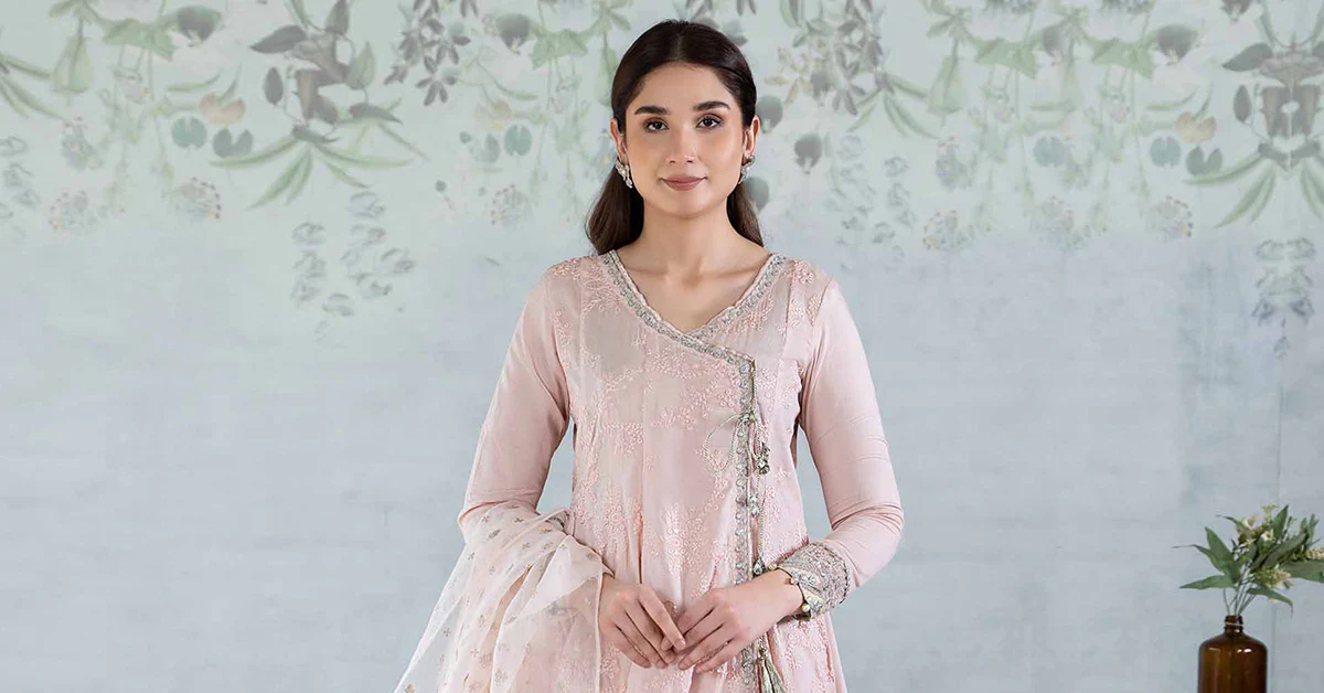 3 Piece Embroidered Net Suit - Image 8