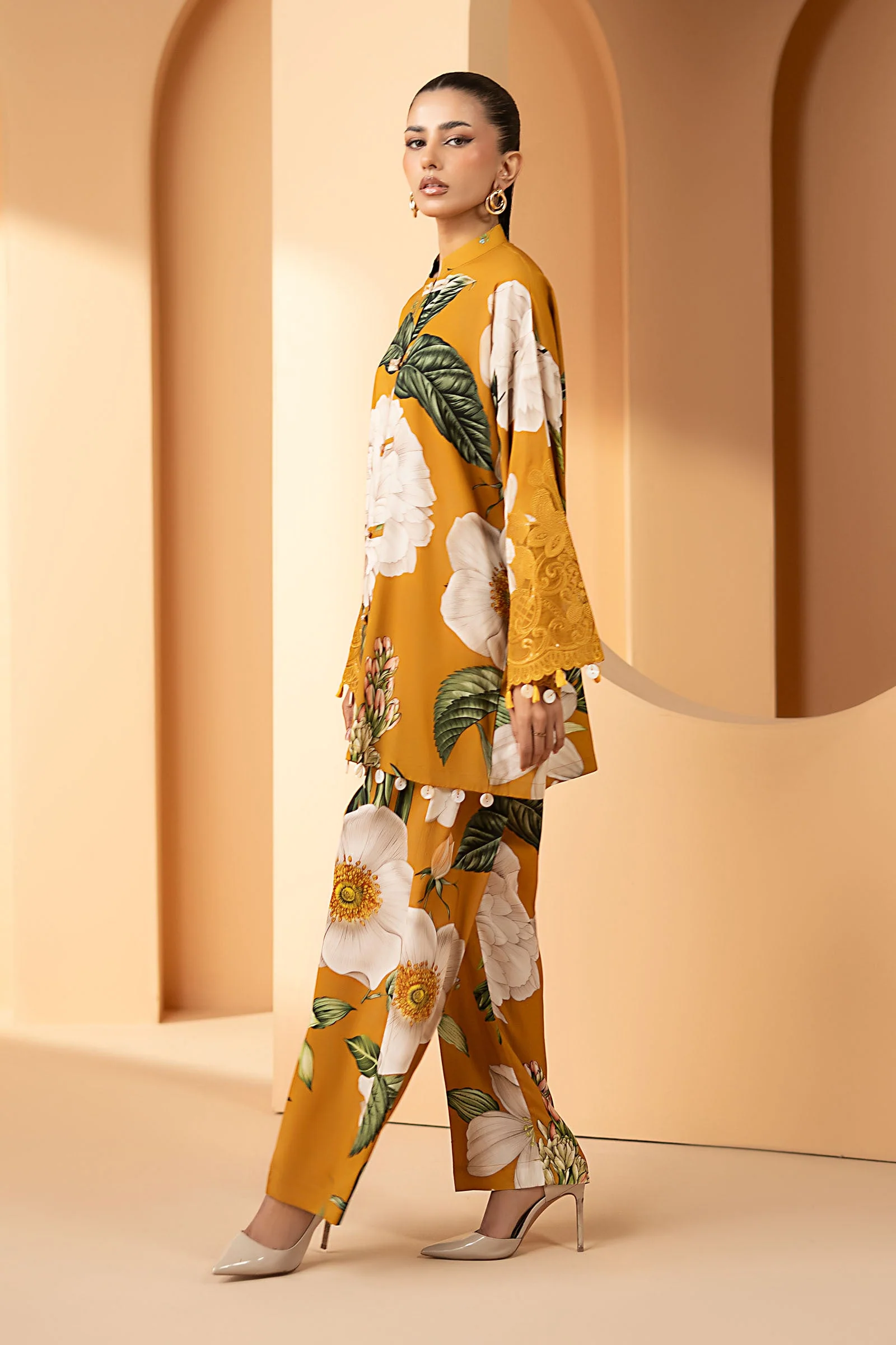 2 Piece Embroidered Arabic Lawn Suit - Image 7