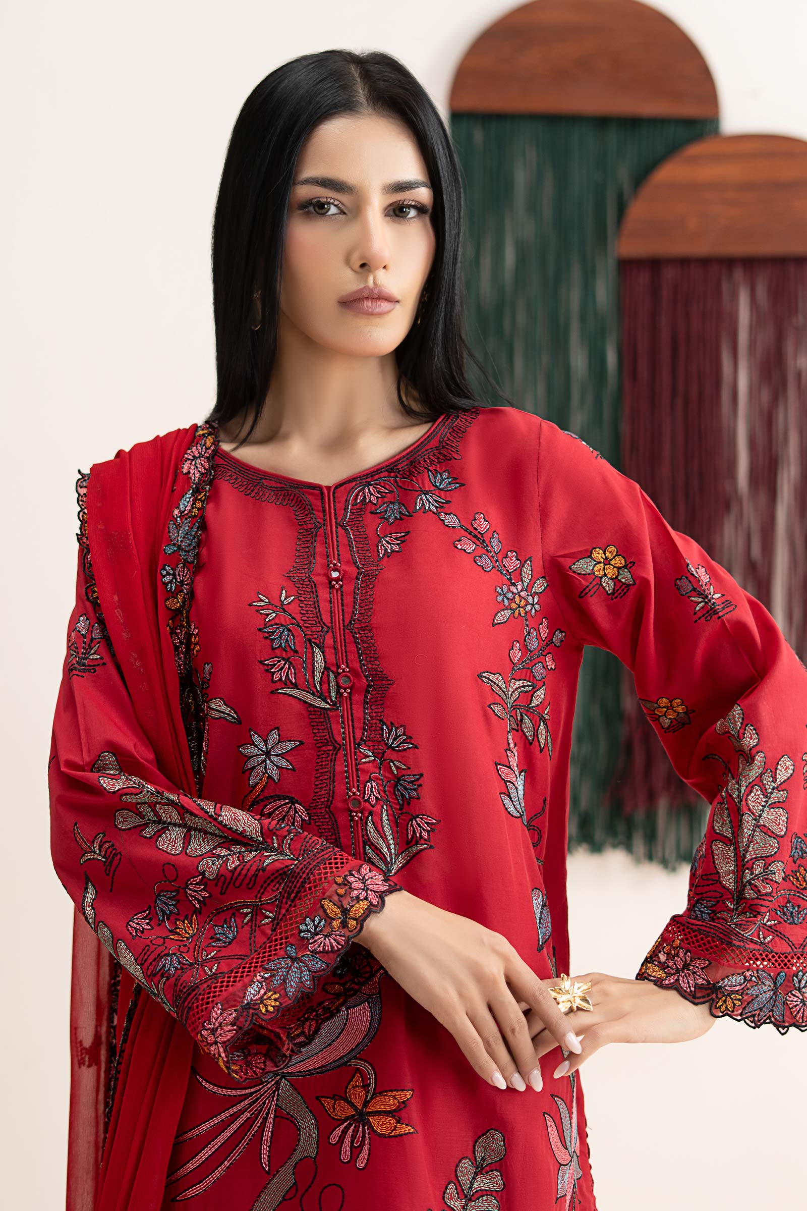 3 Piece Embroidered Lawn Suit - Image 2