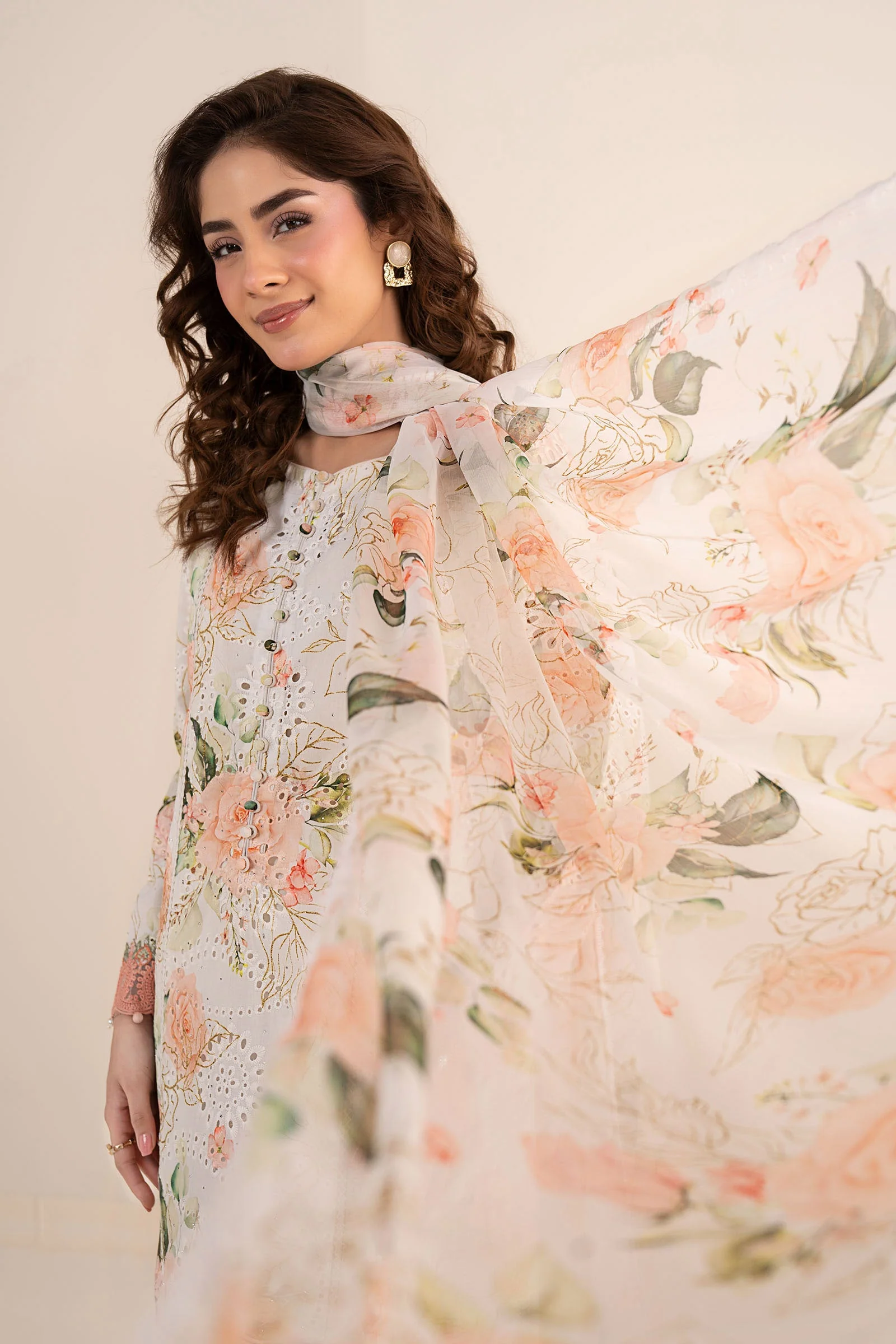 3 Piece Embroidered Lawn Suit - Image 9