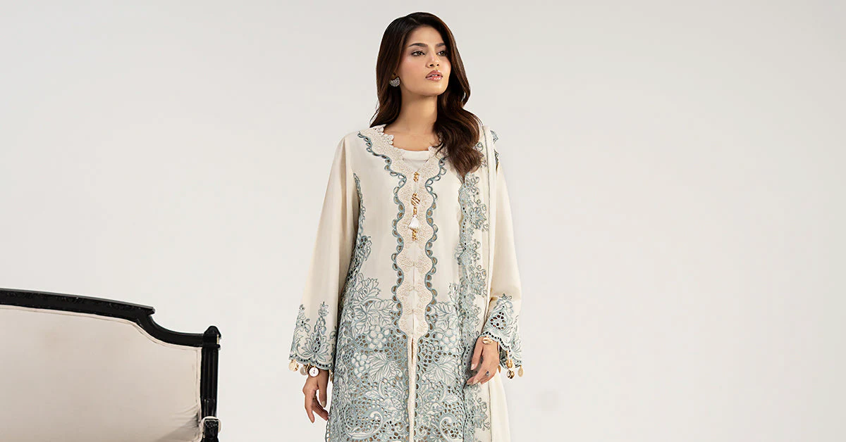 3 Piece Embroidered Lawn Suit - Image 10