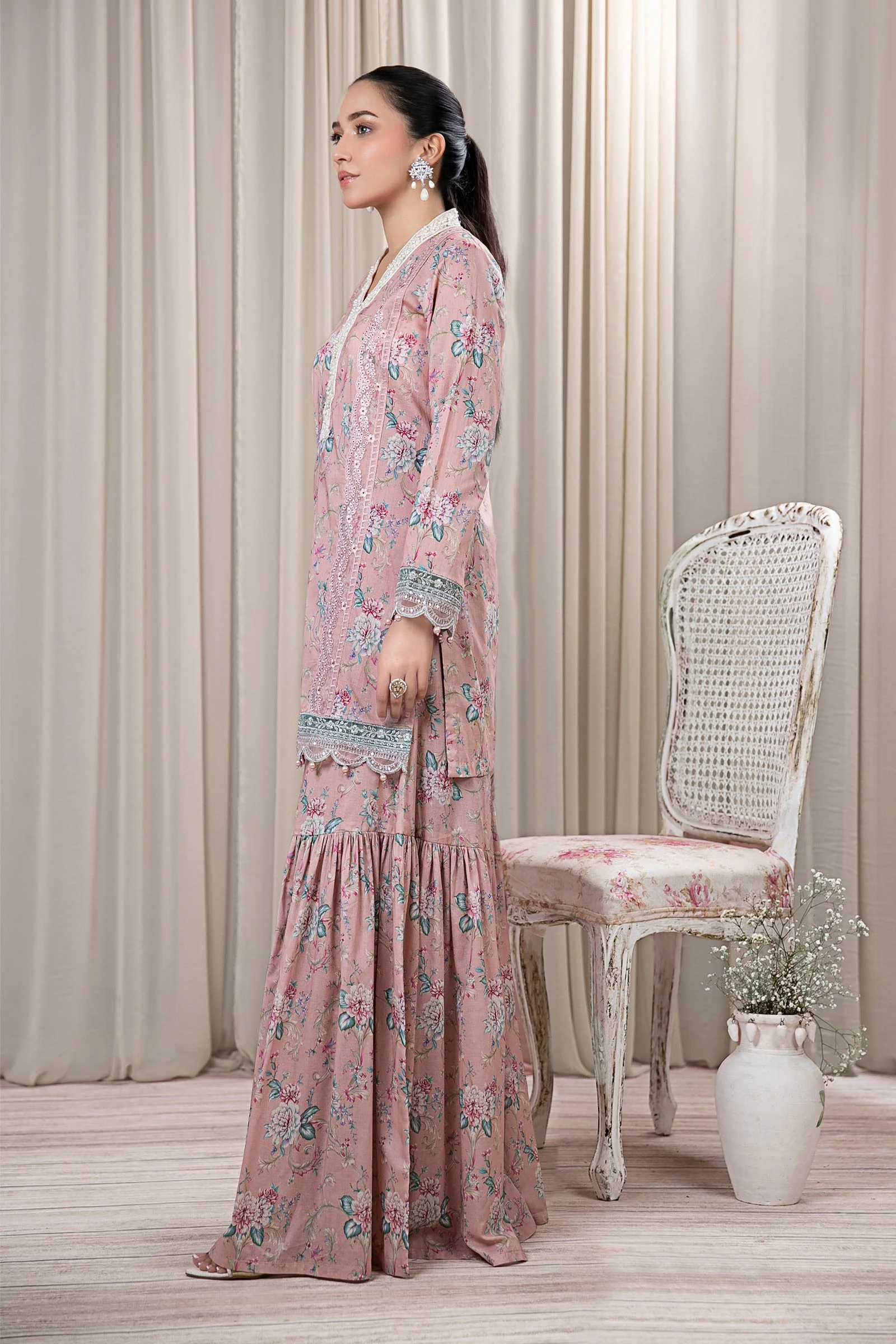 3 Piece Printed Lawn Suit - Image 4