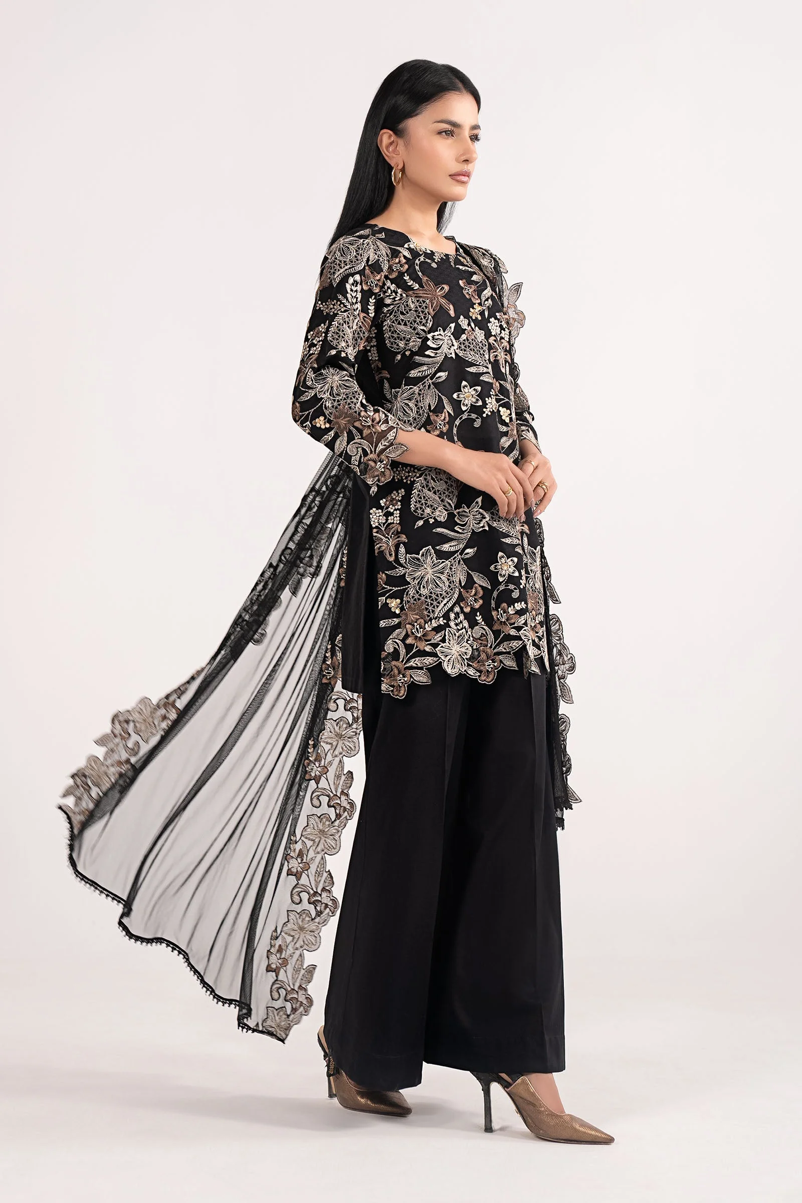 3 Piece Embroidered Dobby Lawn Suit - Image 8