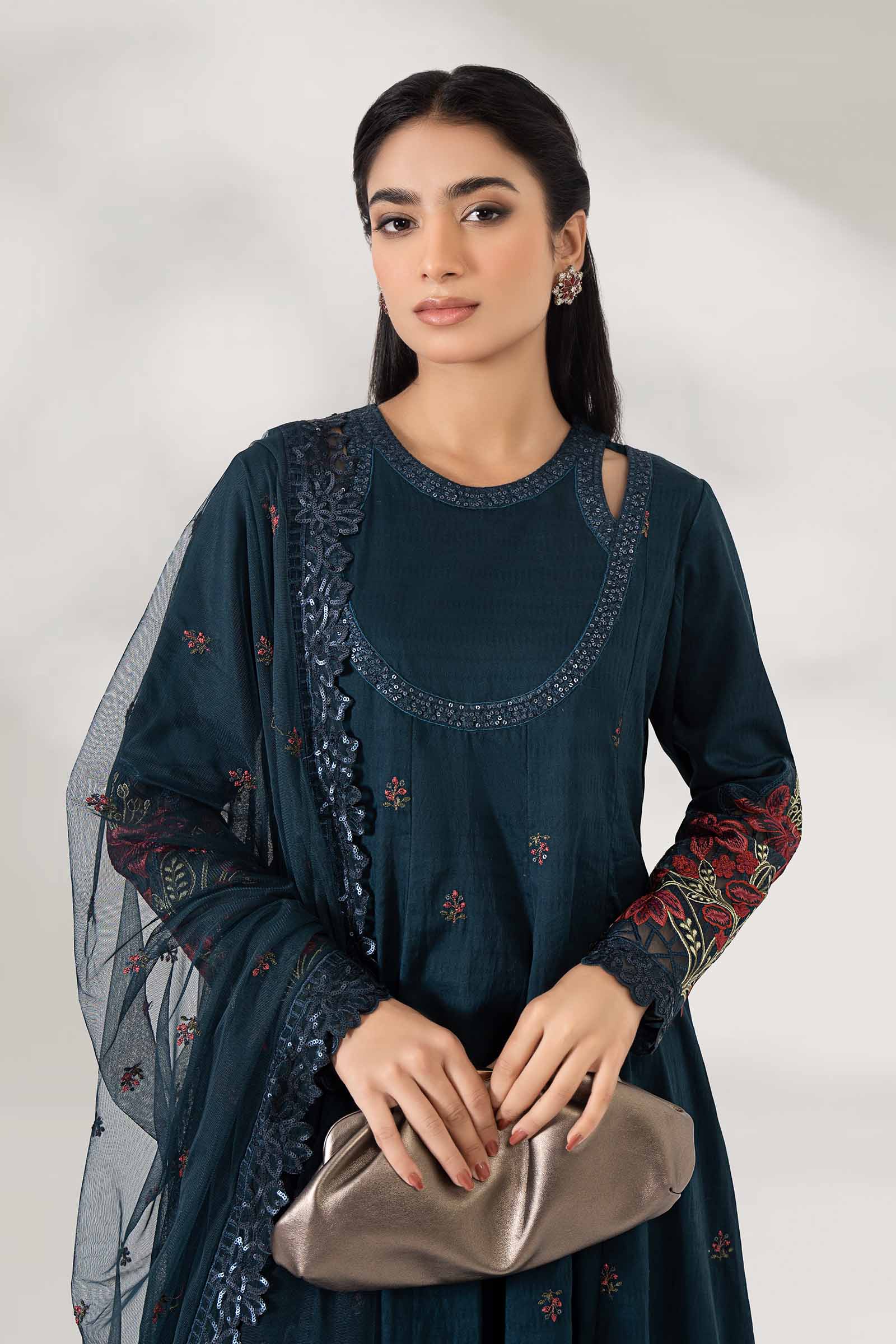 3 Piece Embroidered Dobby Lawn Suit - Image 2
