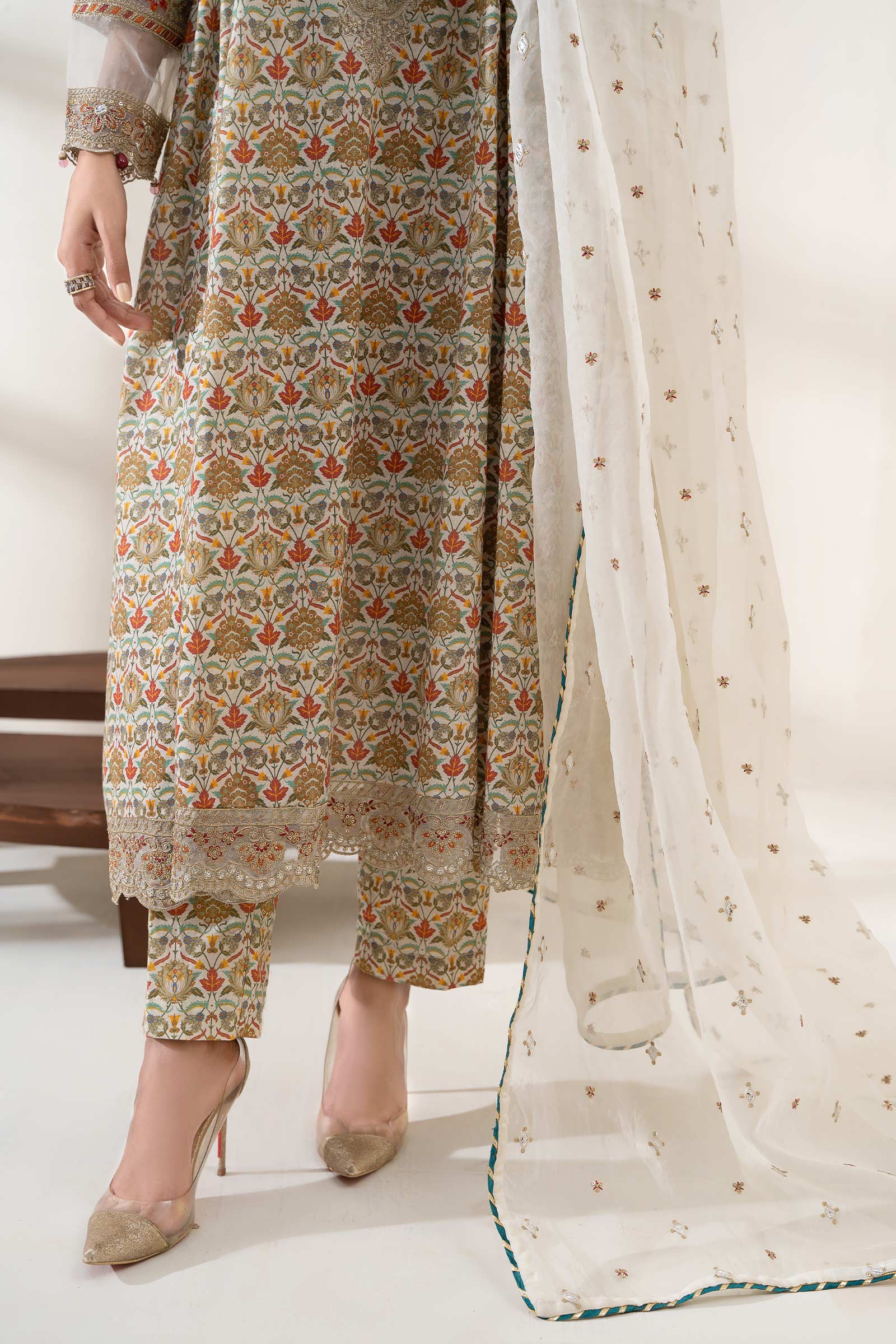 Suit Off White DW-W23-38 - Image 8