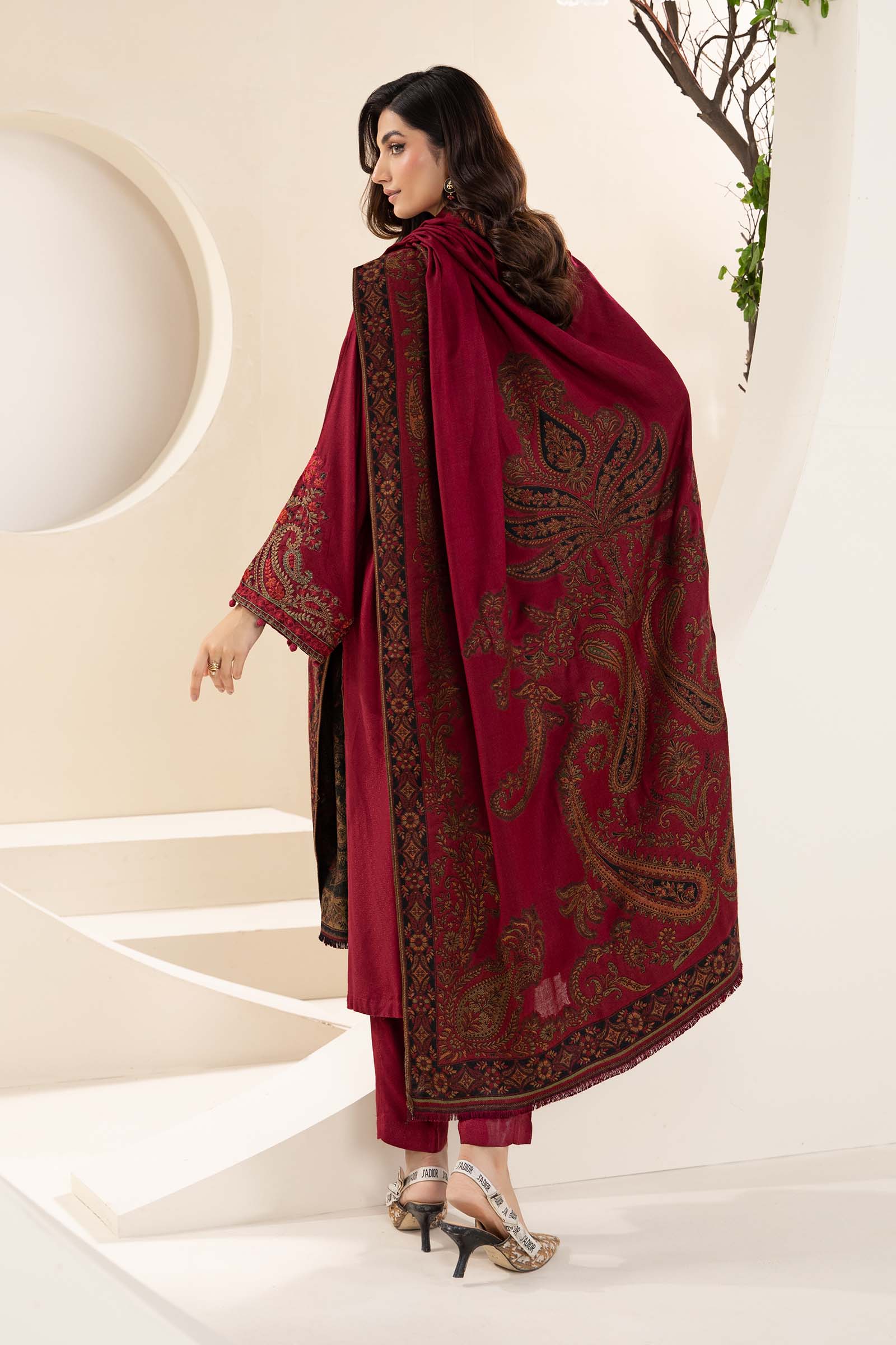 3 Piece Embroidered Linen Suit - Image 6