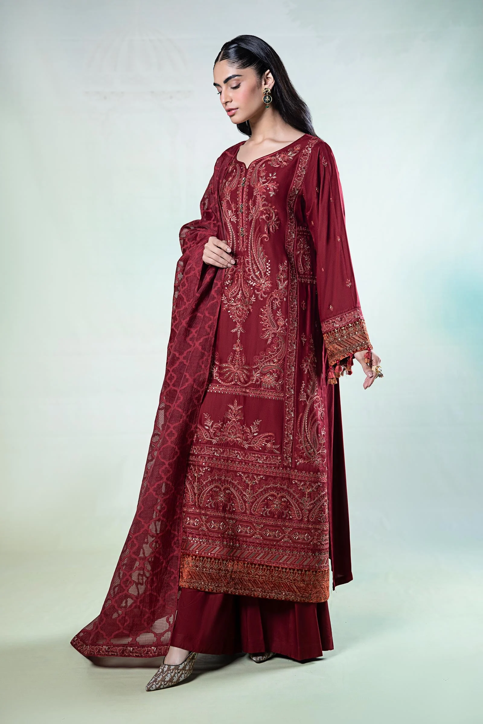 3 Piece Embroidered Khaddar Suit - Image 4