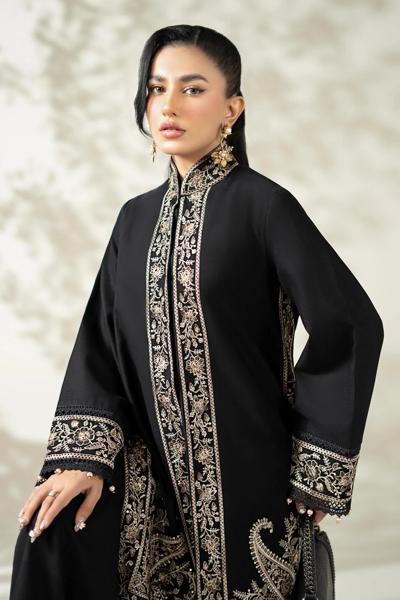 3 Piece Embroidered Khaddar Suit - Image 3