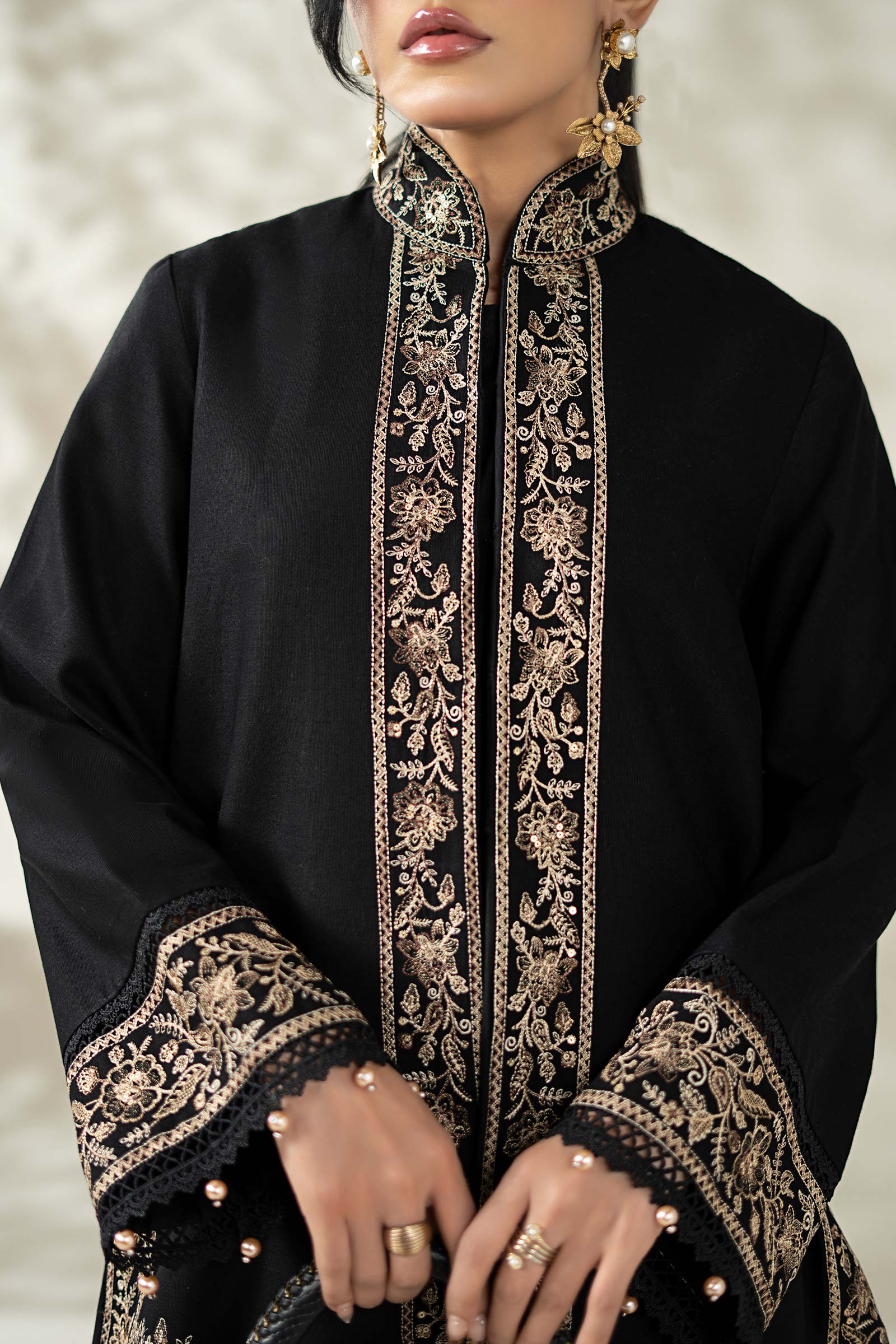 3 Piece Embroidered Khaddar Suit - Image 6