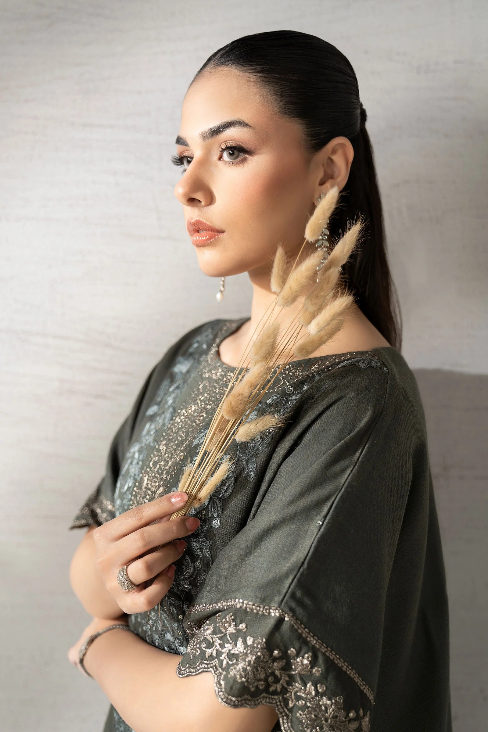 2 Piece Embroidered Woven Suit - Image 4