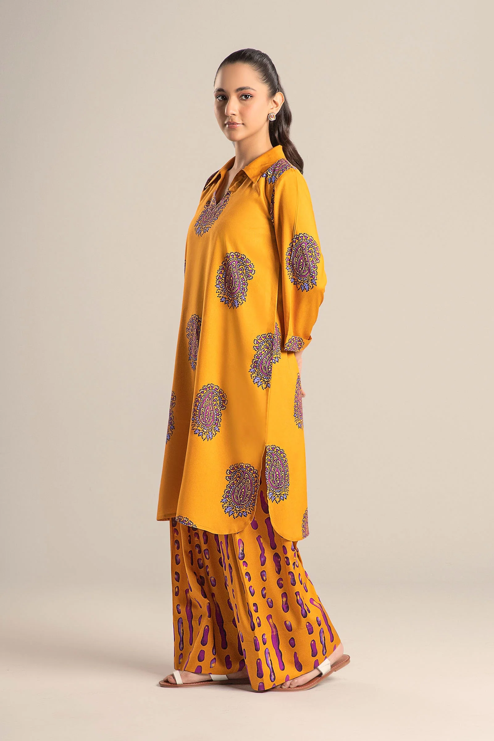 2 Pc Printed Arabic Lawn Suit - Image 5