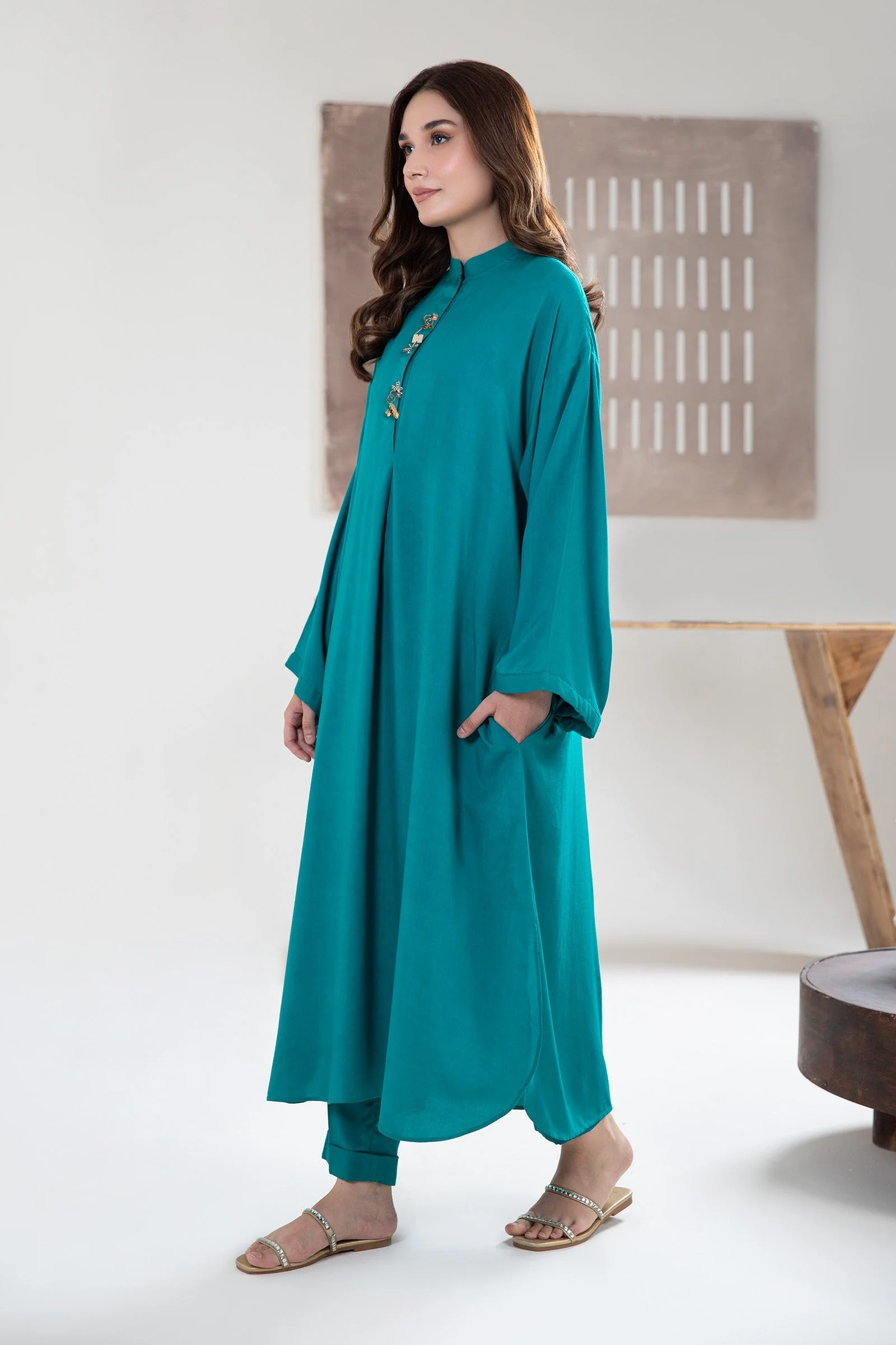 2 Piece Solid Arabic Lawn Suit - Image 3