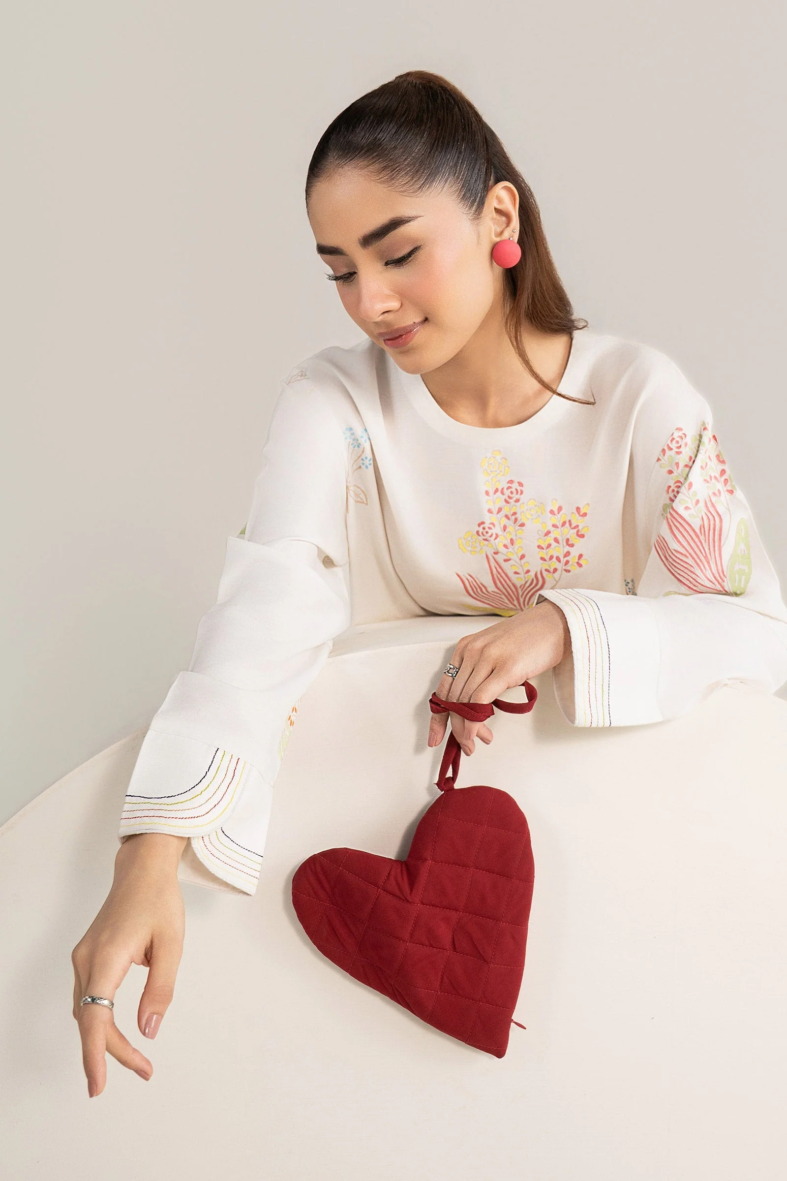 2 Pc Block Printed Arabic Lawn Suit - Image 4