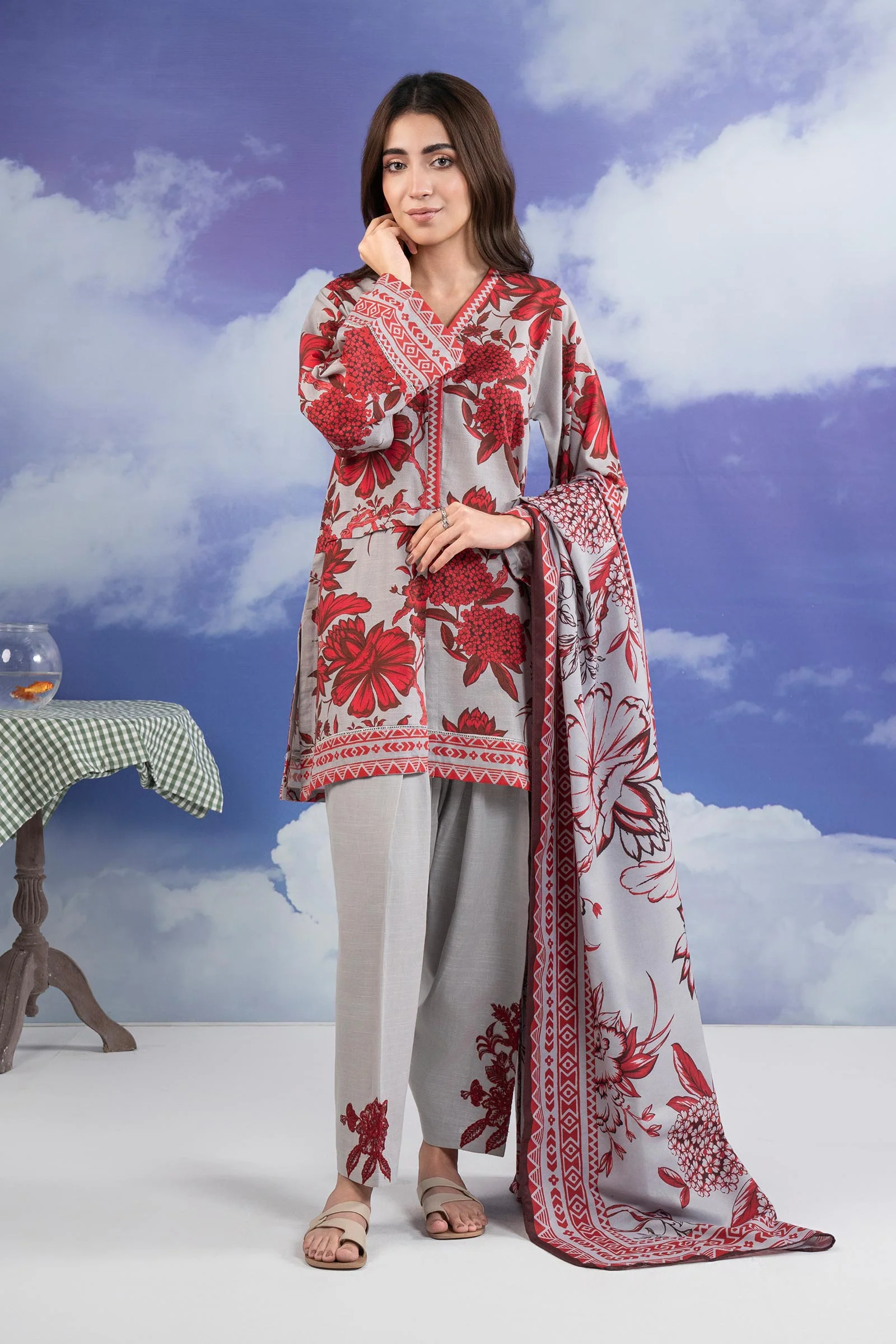 3 Pc Printed Khaddar Suit - Image 2