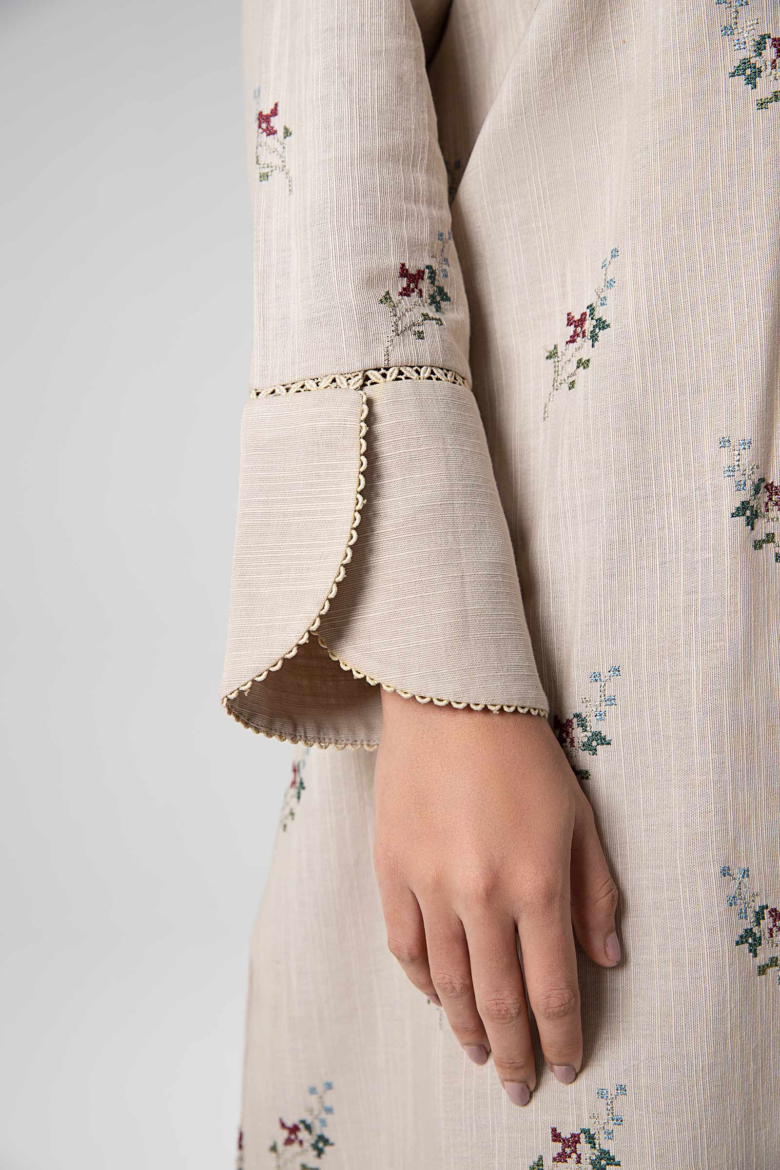 3 Pc Embroidered Khaddar Suit - Image 5