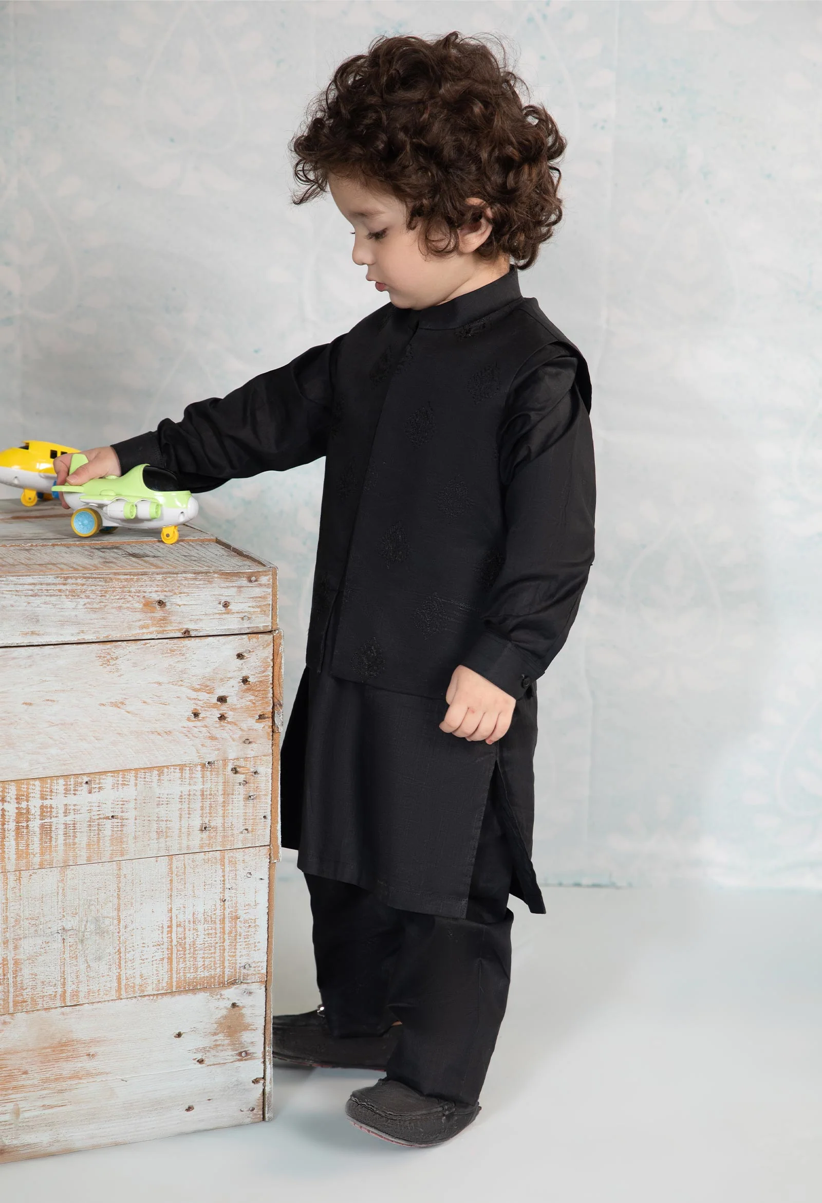 Embroidered Slub Cotton Suit - Image 6