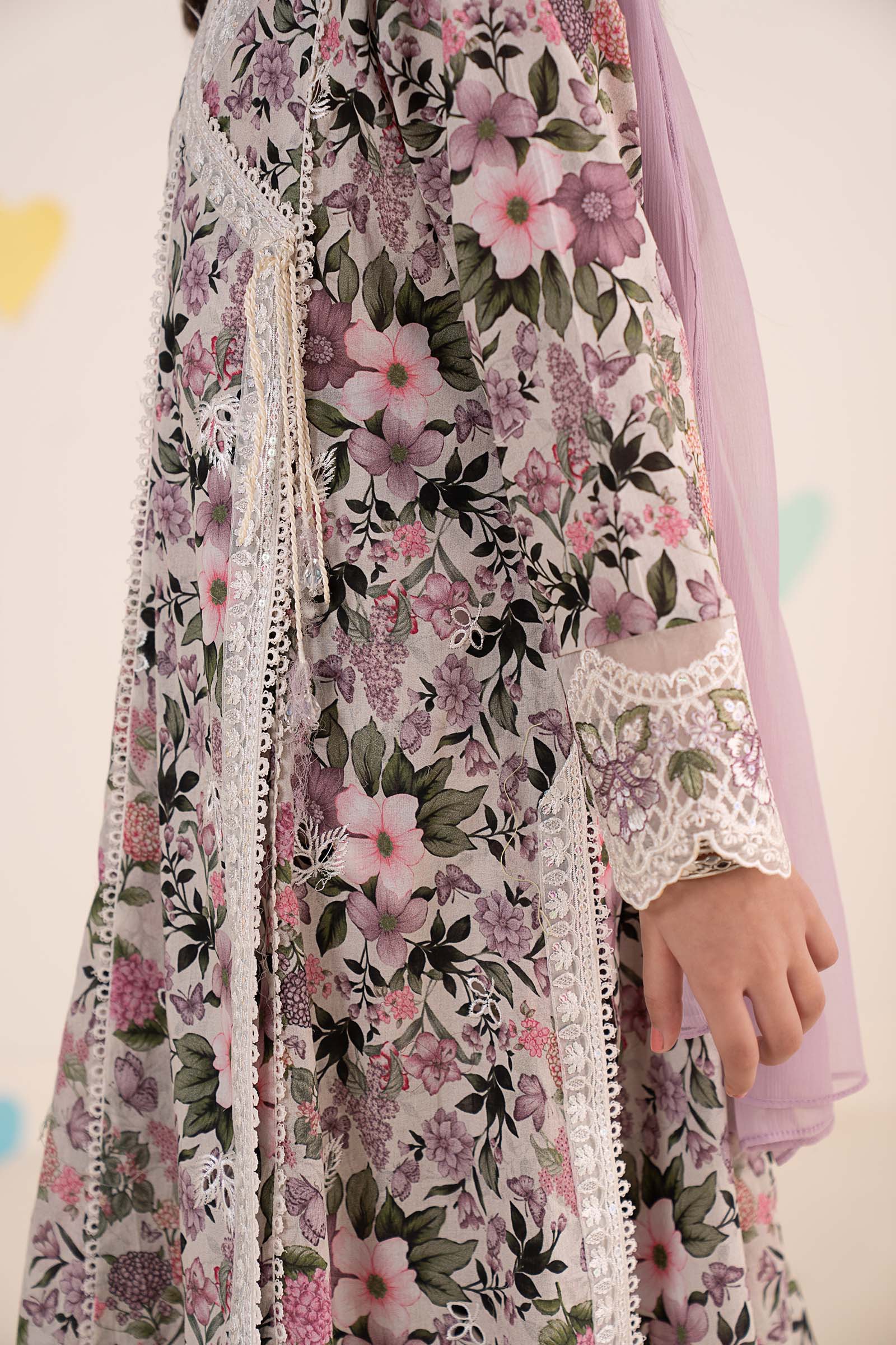 3 Piece Embroidered Lawn Suit - Image 5