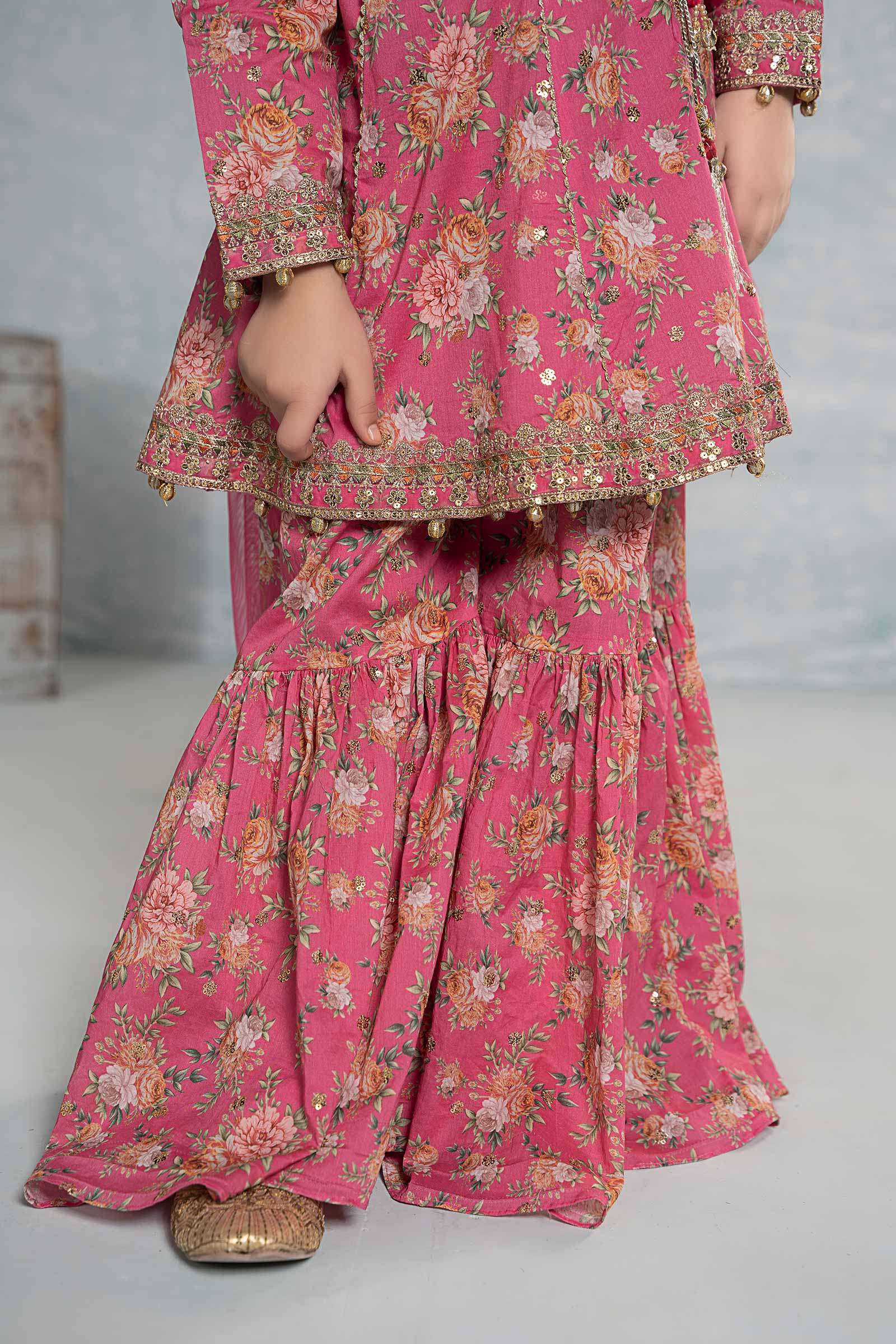 3 Piece Embroidered Lawn Suit - Image 6
