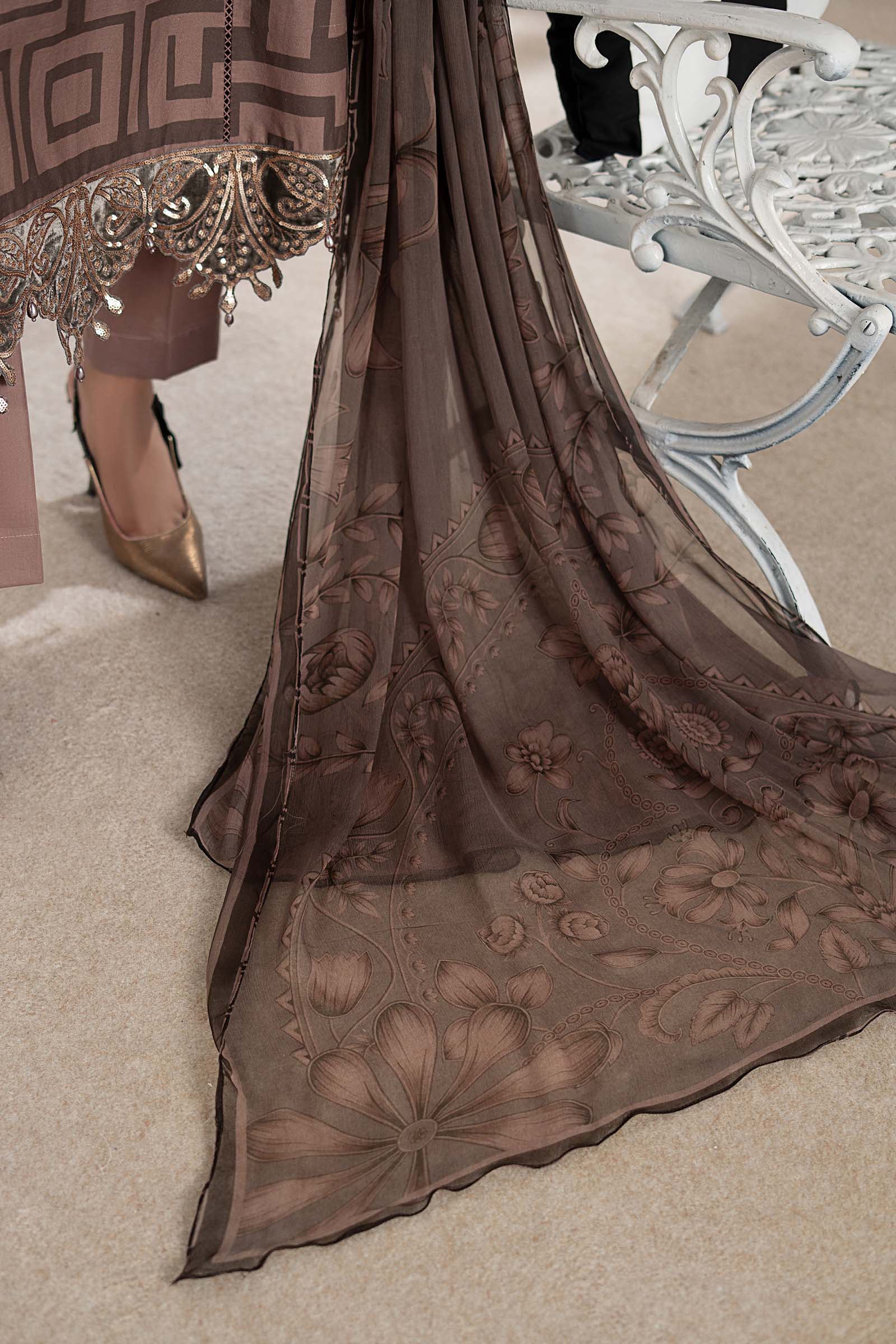 3 Piece Embroidered Cambric Suit - Image 7