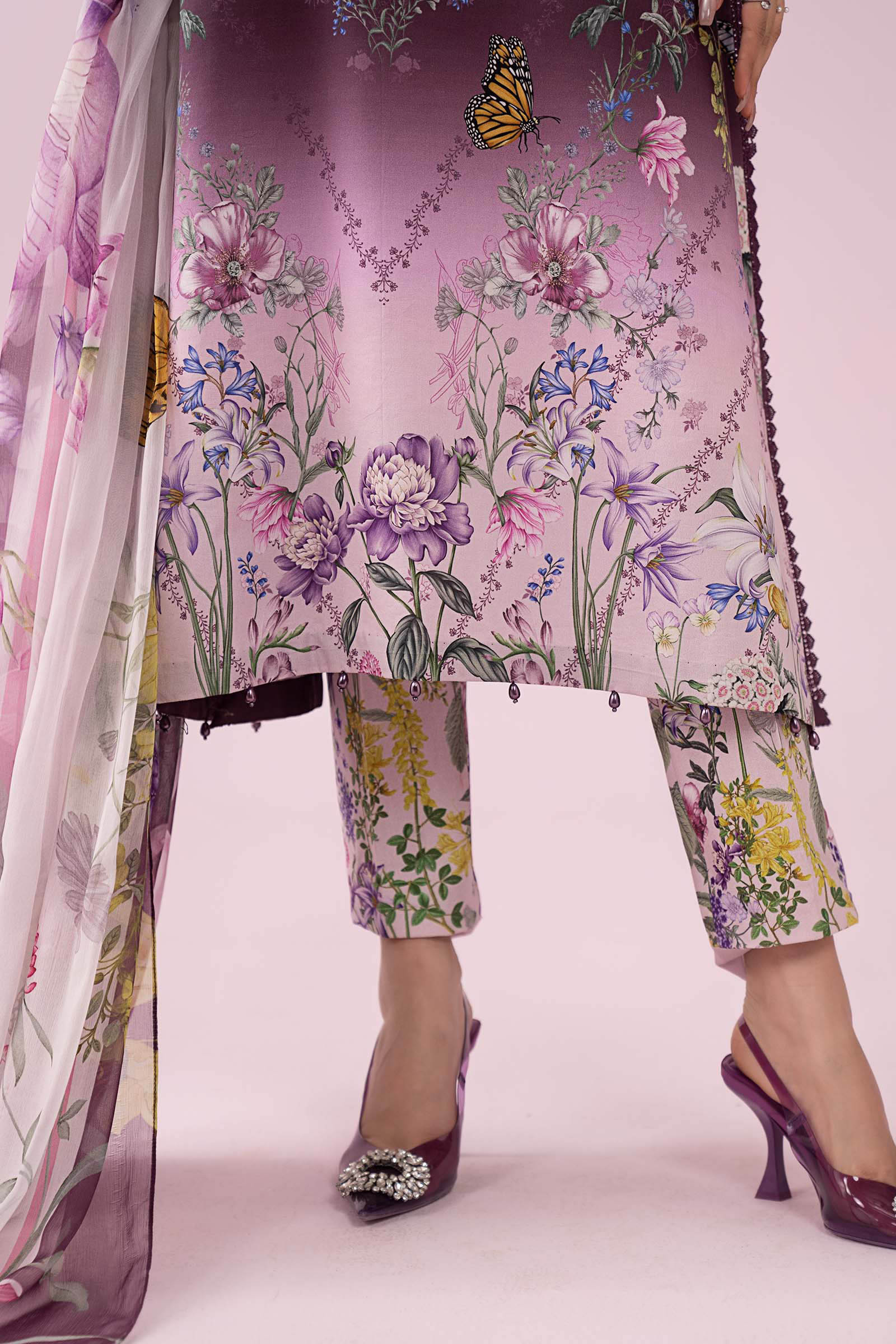 3 Piece Embroidered Lawn Suit - Image 6