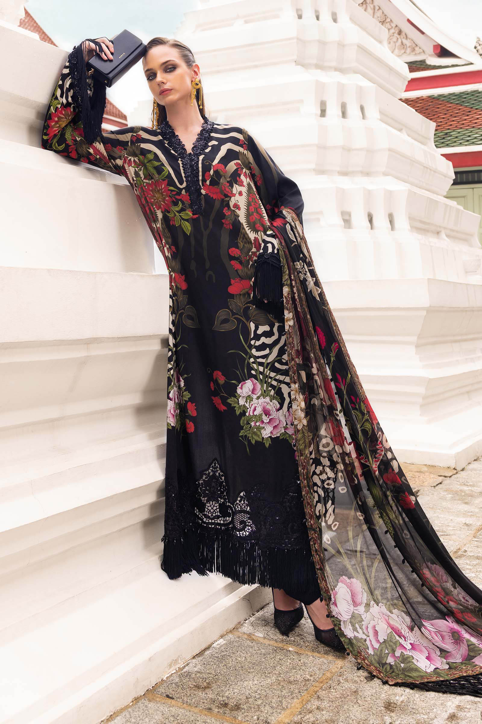 3 Piece Unstitched Embroidered Linen Suit - Image 4
