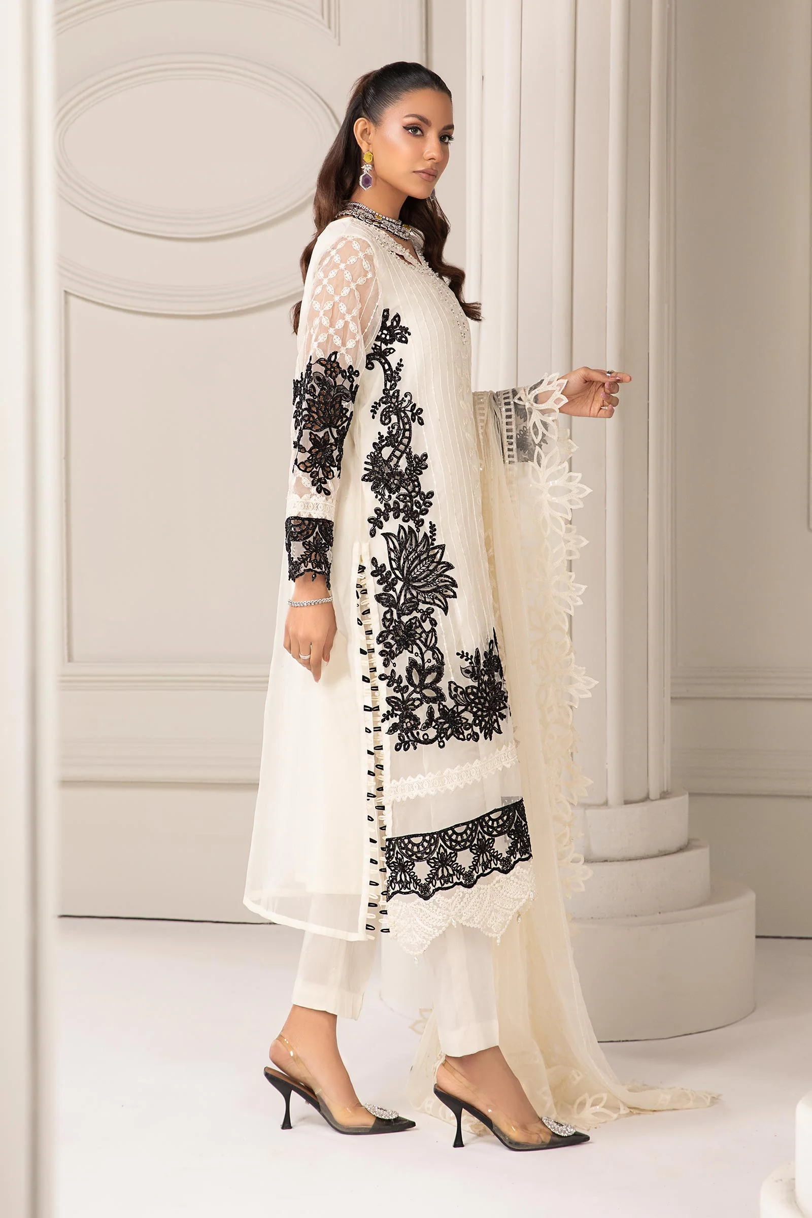 3 Piece Embroidered Organza Suit - Image 7
