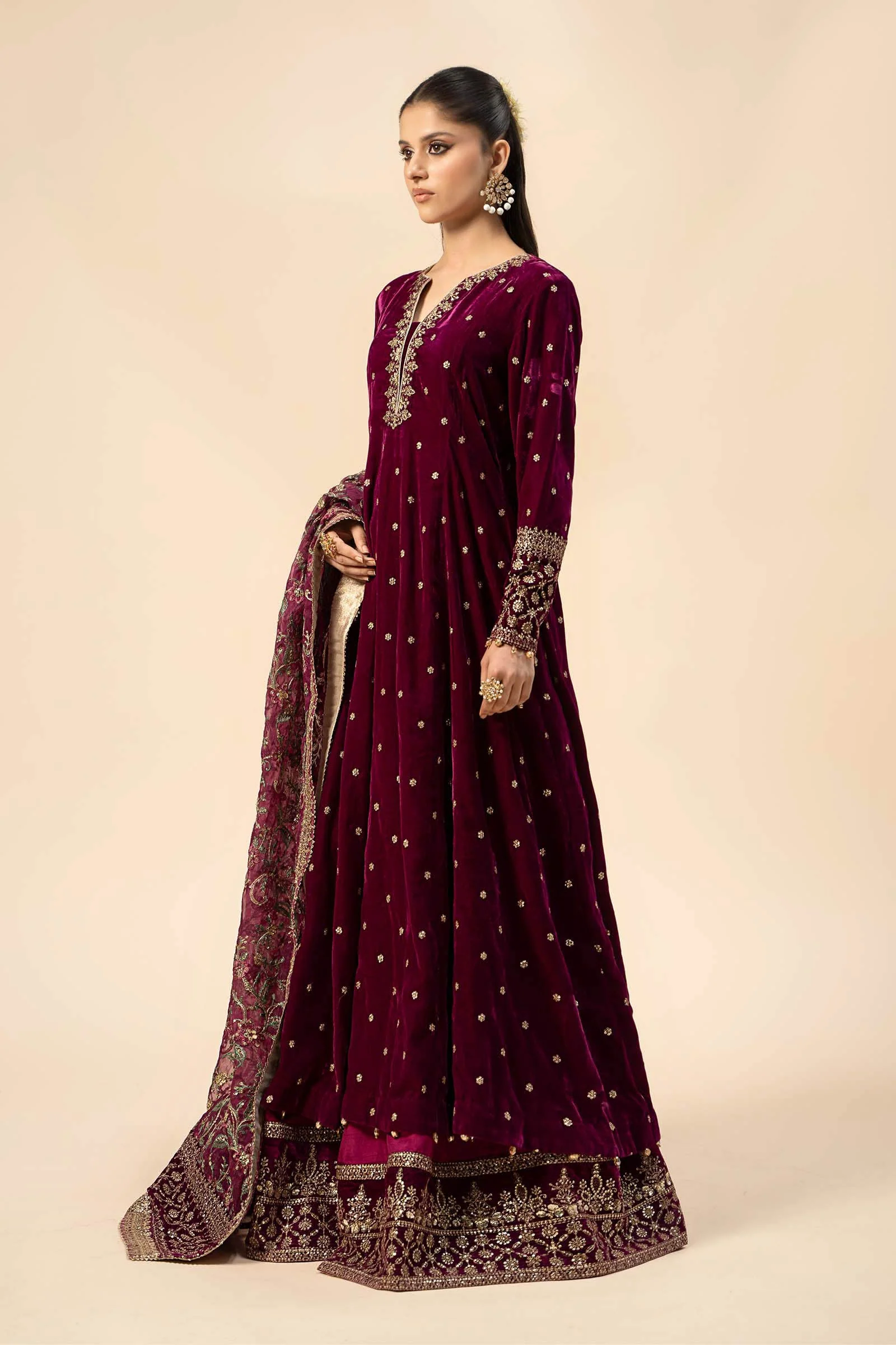 3 Piece Embroidered Velvet Suit - Image 10