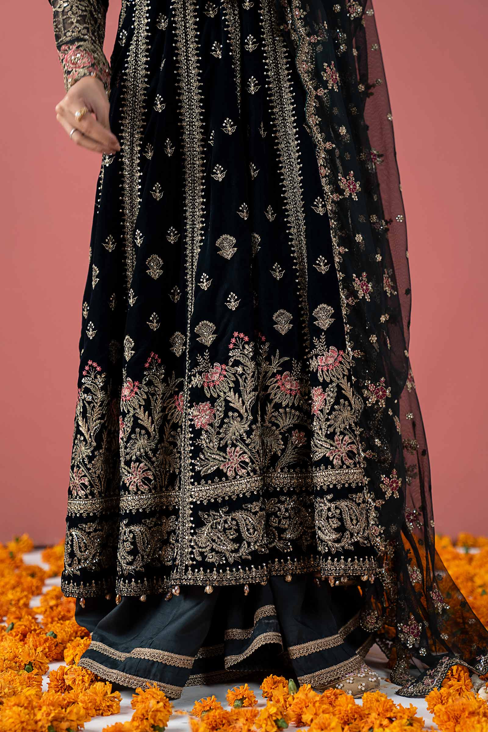 3 Piece Embroidered Velvet Suit - Image 6